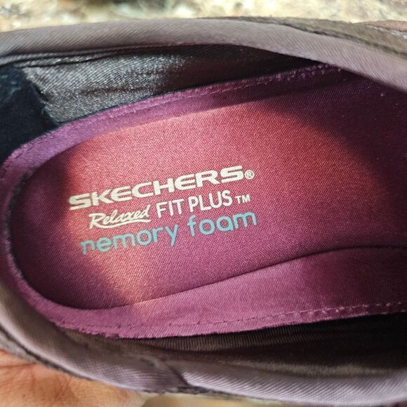 Skechers women's Relaxed fit plus memory foam slip-on shoes size 8.5.   260 - Picture 6 of 11